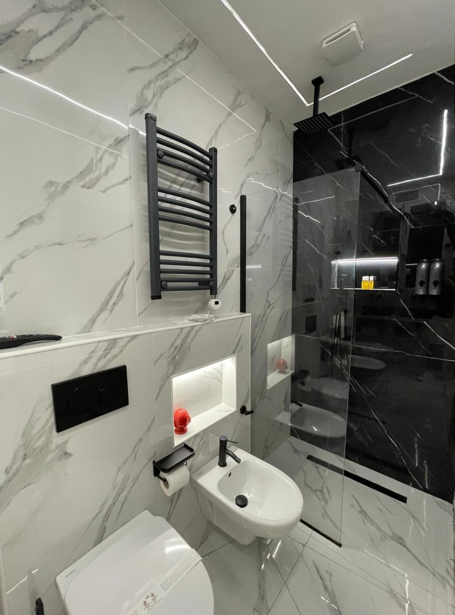 Luxury 6 Al Duomo Di Parma Apartment Exterior photo
